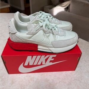 Nike React Sneakers in Mint and Red-8.5 women